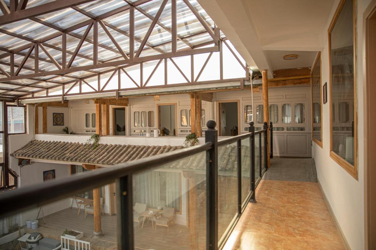 雪湖轻奢民宿 Snowlake Inn Shangri-La Exterior foto