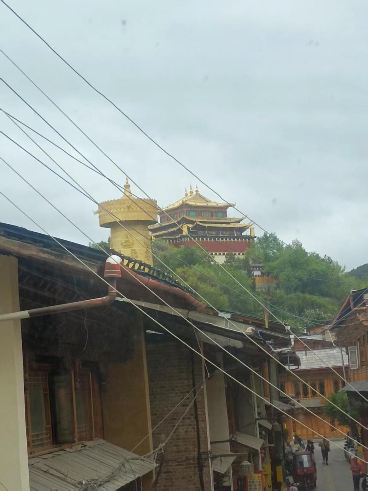雪湖轻奢民宿 Snowlake Inn Shangri-La Exterior foto